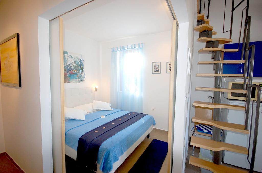 Apartment Zlatica By El-Pi Tours Malinska Kültér fotó
